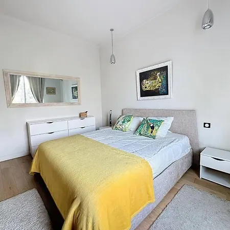 アパート Luxurious 3-bedroom Flat カンヌ