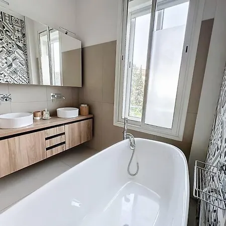 Luxurious 3-bedroom Flat アパート *
